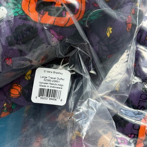 Vera Bradley Peanuts Snoopy Halloween Duffel Bag Travel Weekend Great Pumpkin - Picture 13 of 16